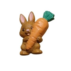Vintage Bunny Pin: 1992 Collectible